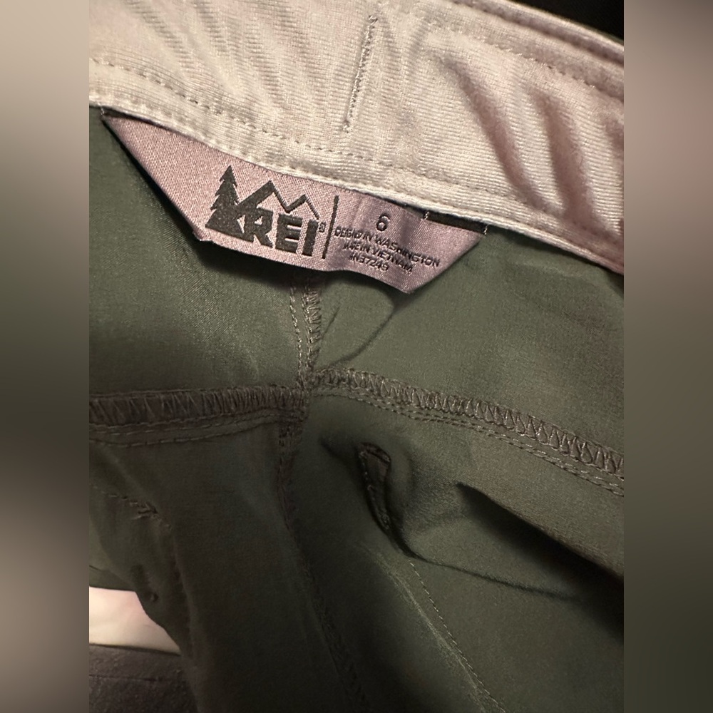 REI Women's Cargo Pants - Picture 2 of 8